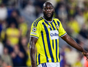 Romelu Lukaku ‘Çubuklu’ formayla tanıştı!
